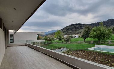 Casa en arriendo en Lo Barnechea