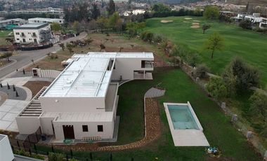 Casa en arriendo en Lo Barnechea