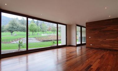 Casa en arriendo en Lo Barnechea