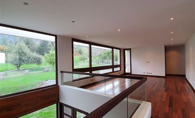 Casa en arriendo en Lo Barnechea