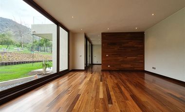 Casa en arriendo en Lo Barnechea