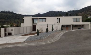 Casa en arriendo en Lo Barnechea
