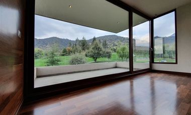 Casa en arriendo en Lo Barnechea