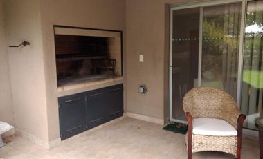 Venta Departamento Dormie PB  3 ambientes 2 dormitorios galeria parrilla jardin cochera en CC El Nacional