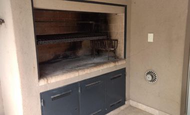 Venta Departamento Dormie PB  3 ambientes 2 dormitorios galeria parrilla jardin cochera en CC El Nacional
