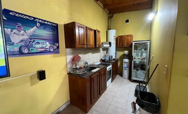 VENTA DE CASA DE 6 AMBIENTES - LOTE DE 550 M² - PILETA - 100 M² CUBIERTOS - MONTE GRANDE