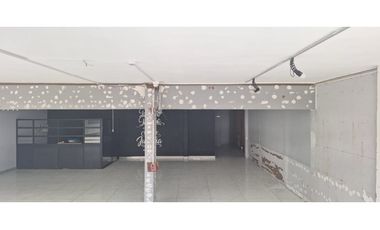 SE ALQUILA LOCAL EN OBARRIO DE DOS NIVELES |  800MT2