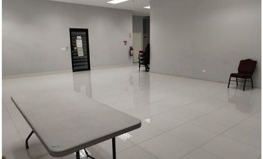 SE ALQUILA LOCAL EN OBARRIO DE DOS NIVELES |  800MT2