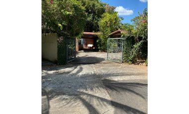 Venta de casa en Altos del Golf GTA