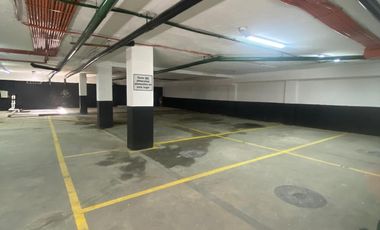 edificio en arriendo/venta en el chico. Cod A700110