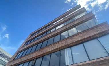 edificio en arriendo/venta en el chico. Cod A700110