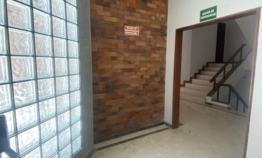 edificio en arriendo/venta en el chico. Cod A700110