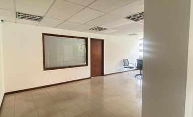 edificio en arriendo/venta en el chico. Cod A700110