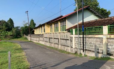 Rumah Klasik Dikawasan Elit Prambanan!!