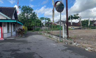 Rumah Klasik Dikawasan Elit Prambanan!!