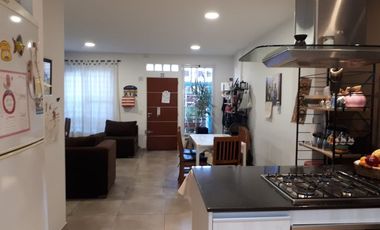 Departamento Tipo Casa en venta en Quilmes Oeste