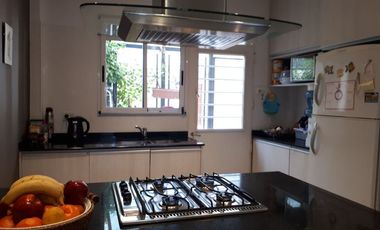 Departamento Tipo Casa en venta en Quilmes Oeste