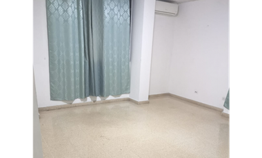 Aquila  con línea blanca En Calle 50, negociable *BV-C50-307*
