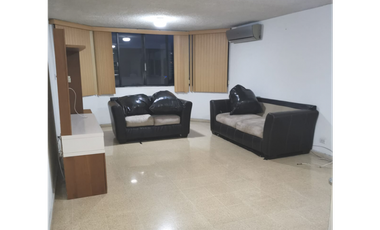Aquila  con línea blanca En Calle 50, negociable *BV-C50-307*