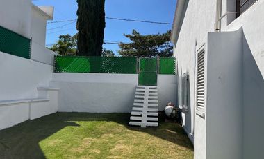 CASA EN VENTA LOMAS DE COCOYOC JARDIN Y ALBERCA 4R