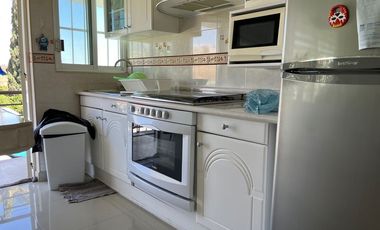 CASA EN VENTA LOMAS DE COCOYOC JARDIN Y ALBERCA 4R