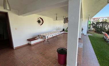 CASA EN VENTA LOMAS DE COCOYOC JARDIN Y ALBERCA 4R