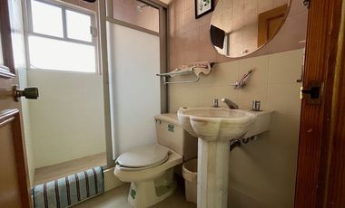 CASA EN VENTA LOMAS DE COCOYOC JARDIN Y ALBERCA 4R