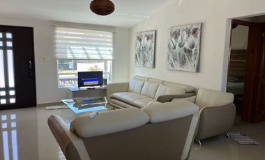 CASA EN VENTA LOMAS DE COCOYOC JARDIN Y ALBERCA 4R