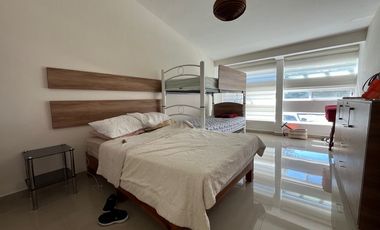 CASA EN VENTA LOMAS DE COCOYOC JARDIN Y ALBERCA 4R