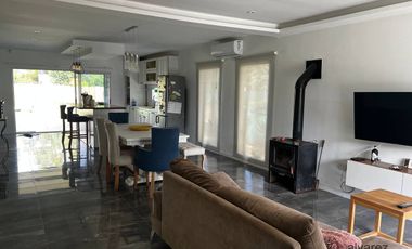 Venta Casa quinta 4 ambientes Francisco Álvarez