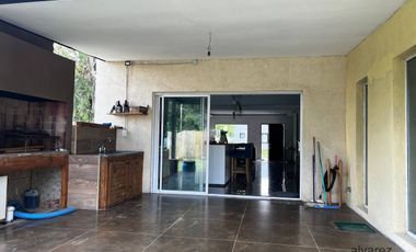 Venta Casa quinta 4 ambientes Francisco Álvarez