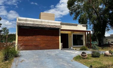 Venta Casa quinta 4 ambientes Francisco Álvarez