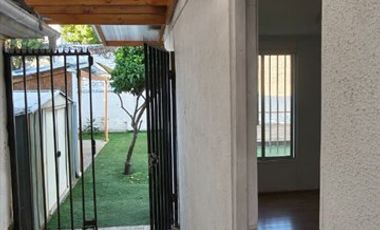 Casa en arriendo de 7 dorm. en La Reina