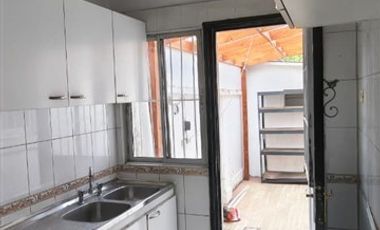 Casa en arriendo de 7 dorm. en La Reina