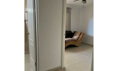 SE ALQUILA BELLA CASA AMUEBLADA EN COMPLEJO RESIDENCIAL