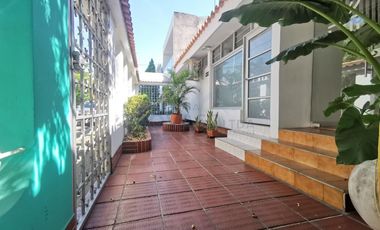 casa-local en venta en barrio blanco. Cod V101909