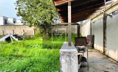 Terreno a pie de  carretera con 1809m2 en venta. Coatepec