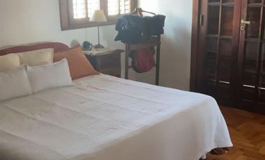 Chalet de 4 Ambientes ubicado a 350 metros de la estación de trenes.