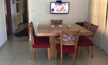 Chalet de 4 Ambientes ubicado a 350 metros de la estación de trenes.