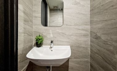 Apartemen Collins Boulevard