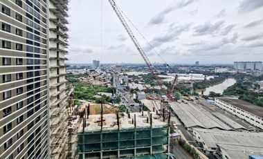 Apartemen Collins Boulevard