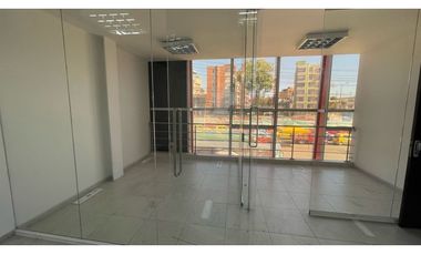 Renta edificio 720 m2 norte de Bogotá