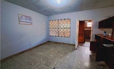 VENDO CASA DE 4HAB Y 585M3 EN DOLEGUITA