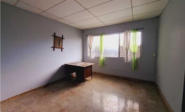 VENDO CASA DE 4HAB Y 585M3 EN DOLEGUITA
