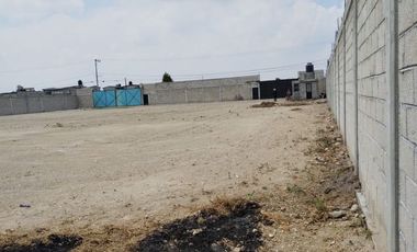 Terreno 1560 m2 bardeado.  A 10 min. del Aeropuerto y muy cerca de Parque Industrial Toluca 2000