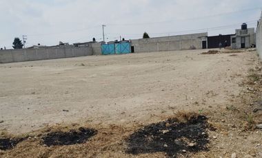 Terreno 1560 m2 bardeado.  A 10 min. del Aeropuerto y muy cerca de Parque Industrial Toluca 2000