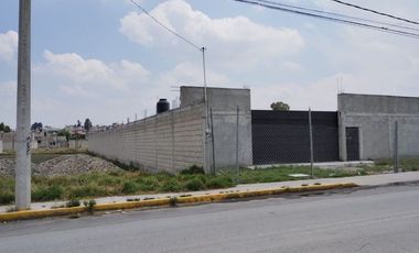 Terreno 1560 m2 bardeado.  A 10 min. del Aeropuerto y muy cerca de Parque Industrial Toluca 2000