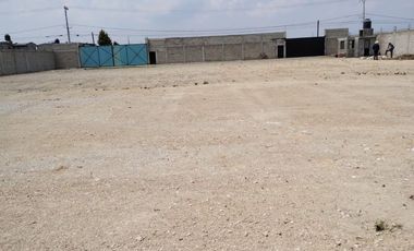 Terreno 1560 m2 bardeado.  A 10 min. del Aeropuerto y muy cerca de Parque Industrial Toluca 2000