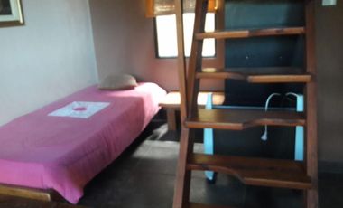 Retasada Amoblada Con 3 Dormitorios, Dos Baños, Costa Este. Oferta