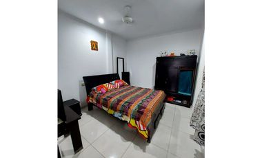 SE VENDE CASA DE DOS NIVELES EN BARRIO MOCARI